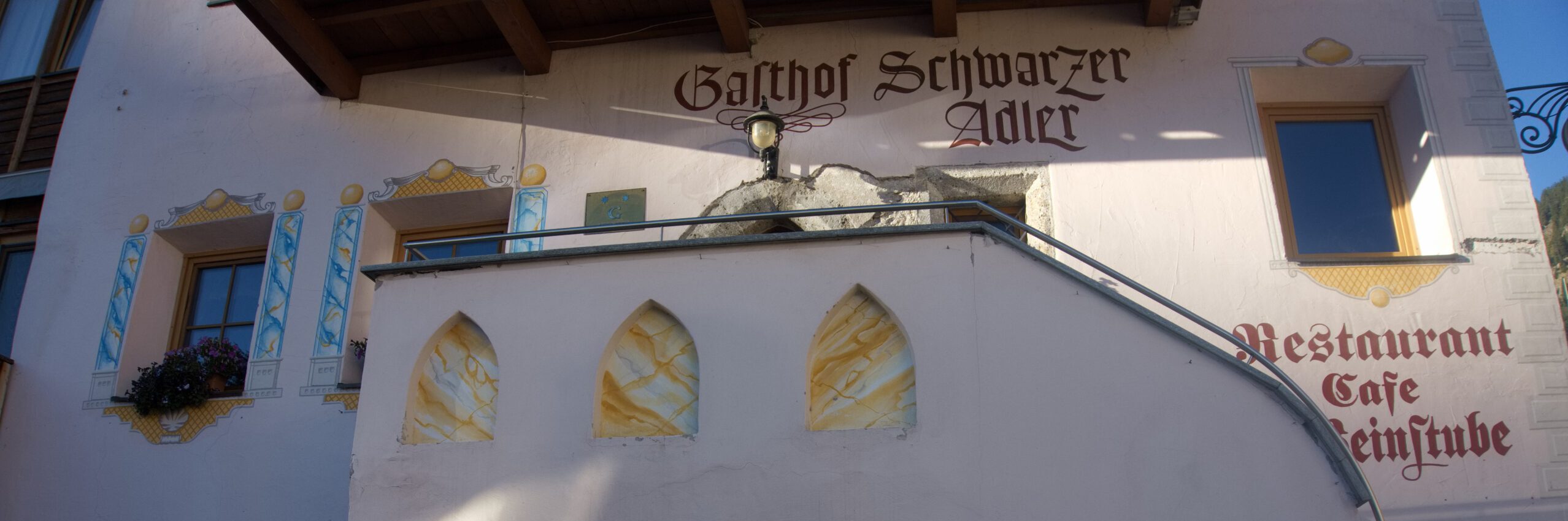 Wiartshof Urlaub auf dem Bauernhof Langtaufers Ferienwohnungen Restaurants Gasthof Schwarzer Adler in Reschen