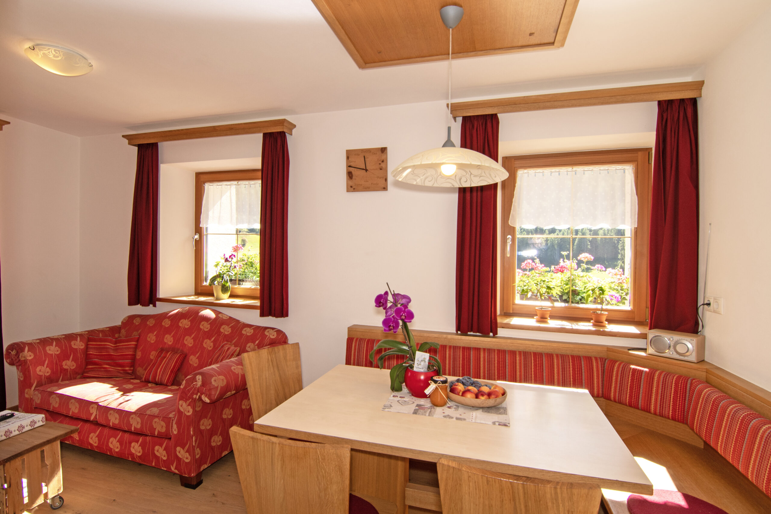 Wiartshof Urlaub auf dem Bauernof Langtaufers Ferienwohnung Heustadl Wohnraum