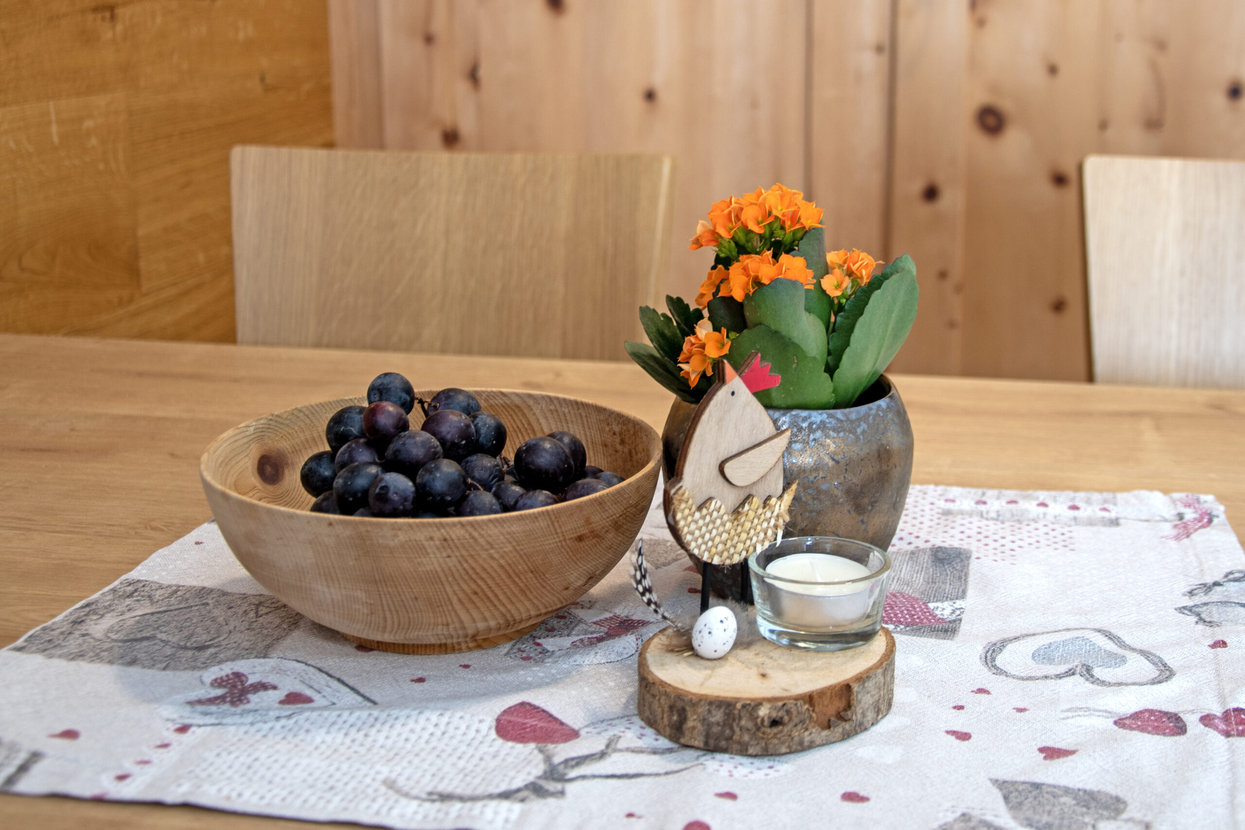 Wiartshof Urlaub auf dem Bauernof Langtaufers Ferienwohnung Hühnernest Tischdeko