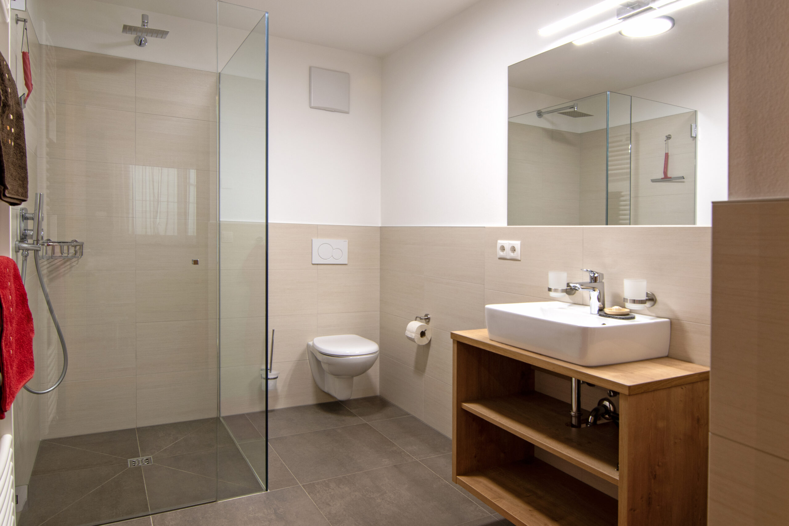 Wiartshof Urlaub auf dem Bauernof Langtaufers Ferienwohnung Kuhstall Suite Badezimmer